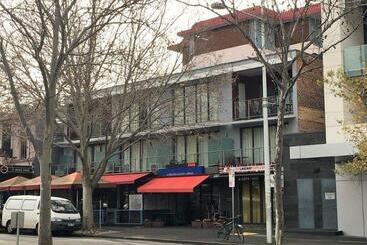 هتل Carlton Lygon Lodge   Close To Melbourne Uni