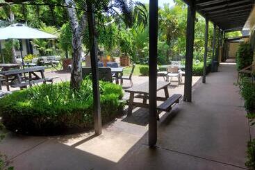 هتل Coach House Inn
