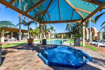 هتل Comfort Inn Bel Eyre Perth