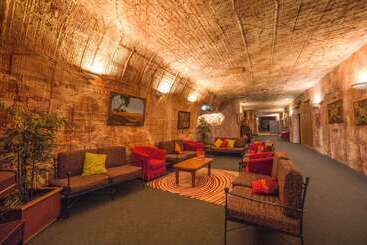 هتل Comfort Inn Coober Pedy Experience