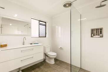 هتل Comfort Inn On Main Hervey Bay