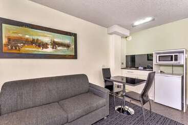 هتل Comfort Inn & Suites Goodearth Perth
