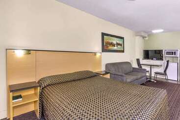 هتل Comfort Inn & Suites Goodearth Perth