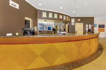 هتل Comfort Inn & Suites Goodearth Perth