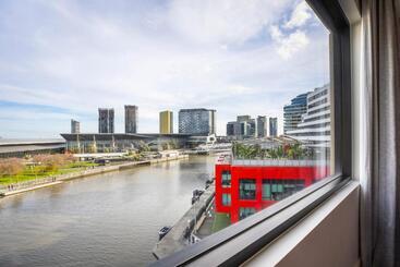 هتل Crowne Plaza Melbourne, An Ihg