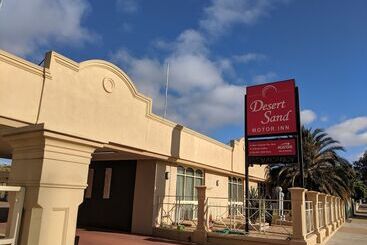 هتل Desert Sand Motor Inn