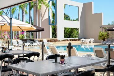 ホテル Doubletree By Hilton Darwin Esplanade