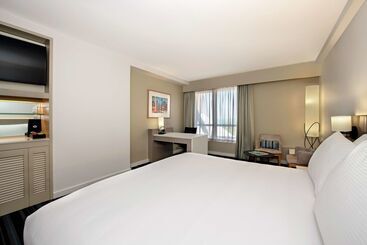 ホテル Doubletree By Hilton Darwin Esplanade