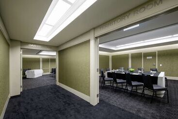 ホテル Doubletree By Hilton Darwin Esplanade