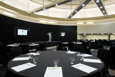 ホテル Doubletree By Hilton Darwin Esplanade