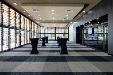 ホテル Doubletree By Hilton Darwin Esplanade