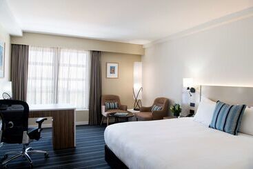 ホテル Doubletree By Hilton Darwin Esplanade