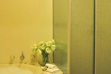 هتل High Country Motor Inn Bright