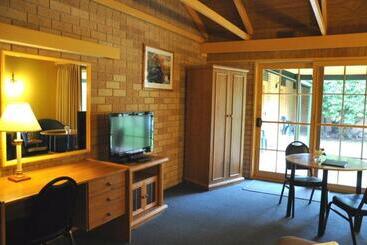 هتل High Country Motor Inn Bright