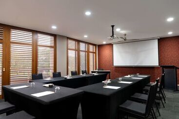 هتل Hilton Garden Inn Darwin