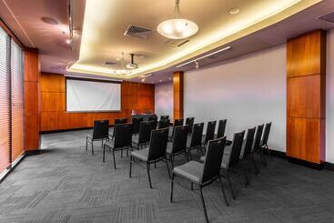 هتل Hilton Garden Inn Darwin