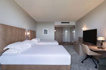 هتل Hilton Garden Inn Darwin
