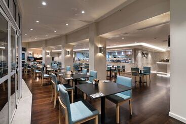 هتل Hilton Garden Inn Darwin