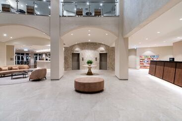 هتل Hilton Garden Inn Darwin