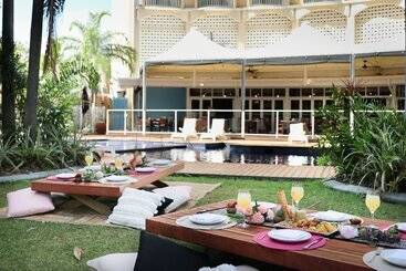 هتل Hilton Garden Inn Darwin