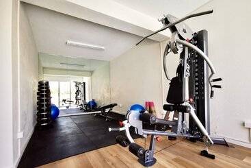 هتل Littomore Suites Bathurst