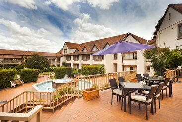 هتل Mercure Canberra
