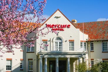 هتل Mercure Canberra
