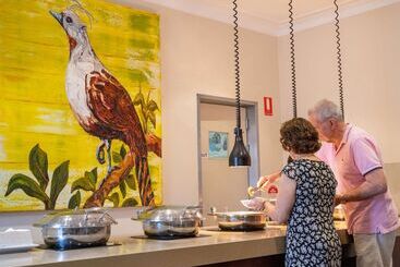 هتل Mercure Canberra