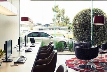 هتل Mercure Melbourne Albert Park