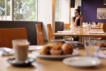 هتل Mercure North Melbourne