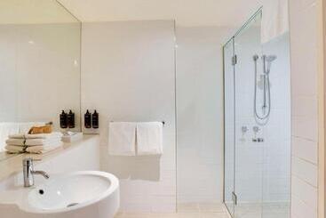 هتل Mercure North Melbourne