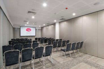 Metro Hotel Perth