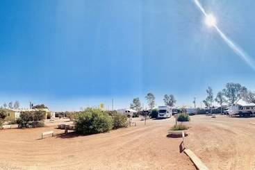 Opal Inn Hotel, Motel, Caravan Park