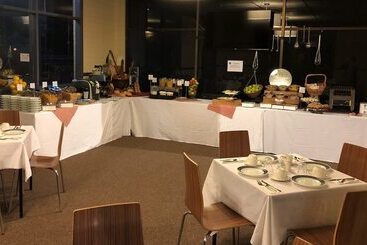Opal Inn Hotel, Motel, Caravan Park