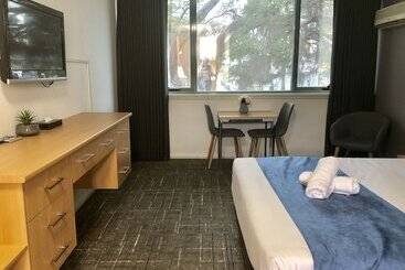 هتل Parkdale Motor Inn