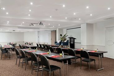 هتل Rydges Camperdown