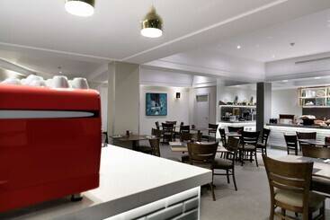 هتل Rydges Camperdown