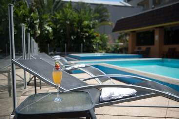هتل Rydges Camperdown