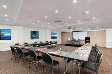 هتل Rydges Camperdown