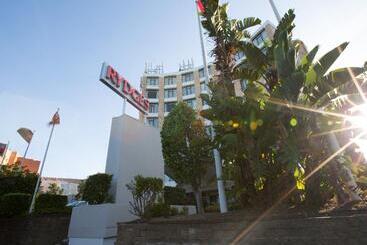 هتل Rydges Camperdown
