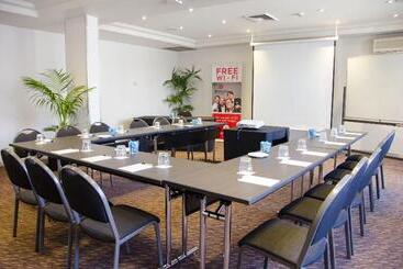 هتل Rydges Camperdown