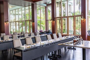 هتل Sheraton Grand Mirage Resort, Port Douglas