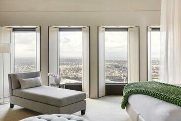 Отель Sofitel Melbourne On Collins