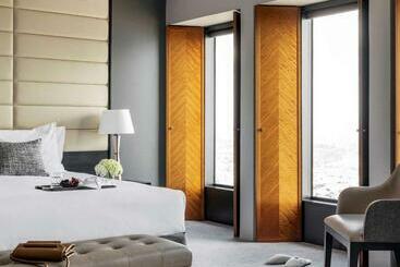 Отель Sofitel Melbourne On Collins