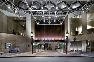Отель Sofitel Melbourne On Collins