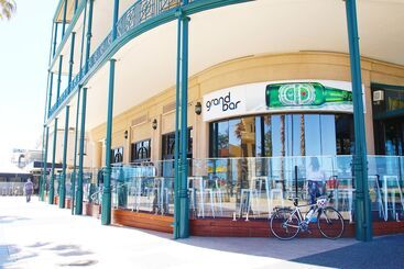 هتل Stamford Grand Adelaide