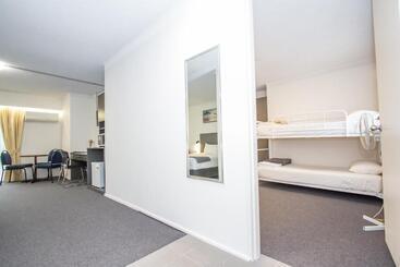 هتل The Select Inn Gosford