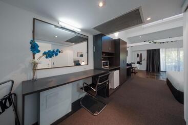 هتل The Select Inn Gosford
