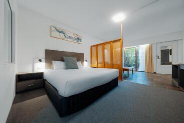 هتل The Select Inn Gosford
