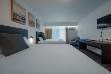 هتل The Select Inn Gosford